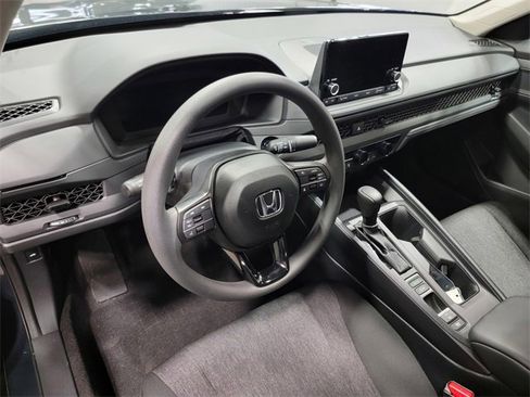Certified 2025 Honda Accord LX image 13