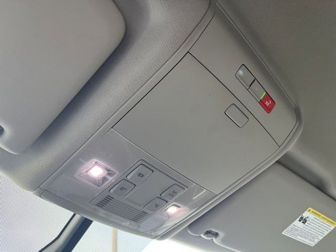 Used 2023 Volkswagen Atlas SE w/ Black Wheel Package image 18