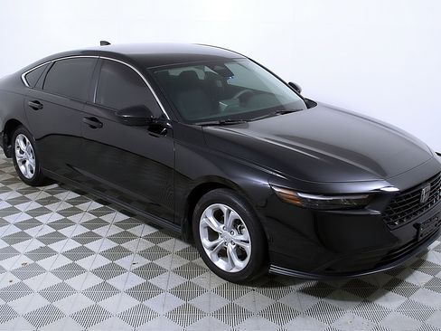 Used 2023 Honda Accord LX image 6