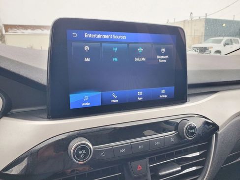 Used 2021 Ford Escape SE w/ SE Sport Appearance Package image 21