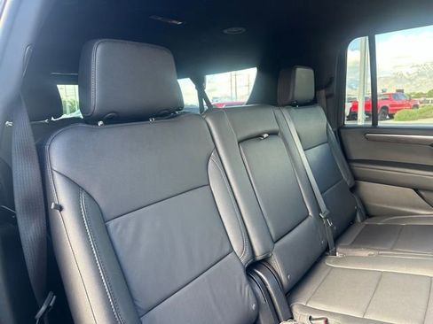 Certified 2025 Chevrolet Suburban Z71 AWD/4WD image 15