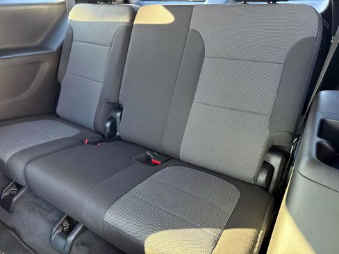 Certified 2023 Chevrolet Traverse LT image 9