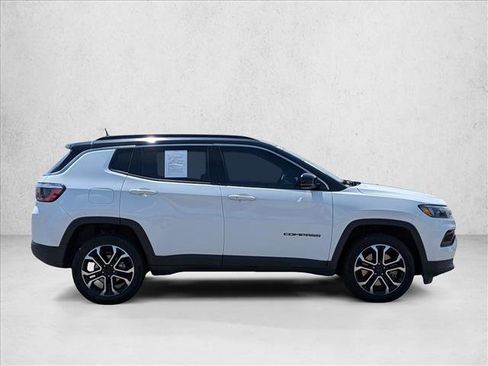 Used 2023 Jeep Compass Limited AWD/4WD image 4