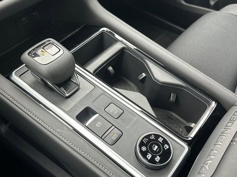 New 2025 Nissan Pathfinder SV image 22