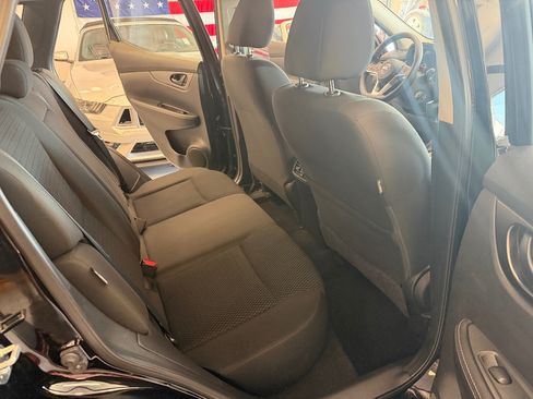 Used 2022 Nissan Rogue Sport S FWD image 17