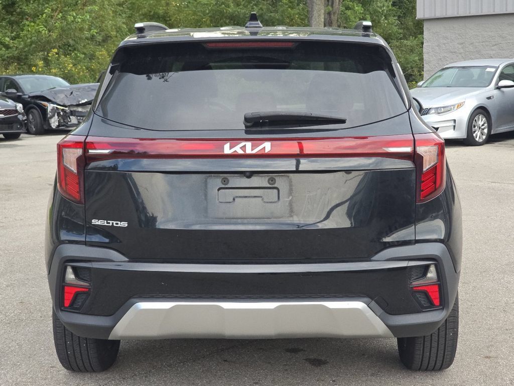 Used 2024 Kia Seltos EX FWD image 15