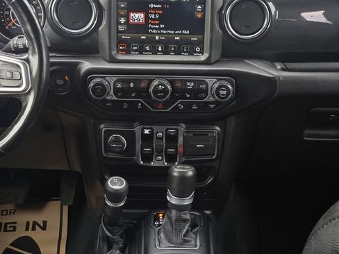 Used 2021 Jeep Wrangler Unlimited Sahara image 18