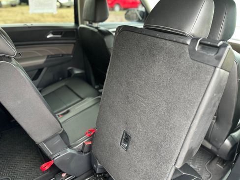 Used 2021 Volkswagen Atlas SE image 29