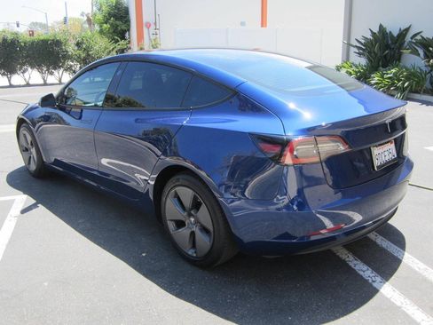 Used 2022 Tesla Model 3 RWD image 5