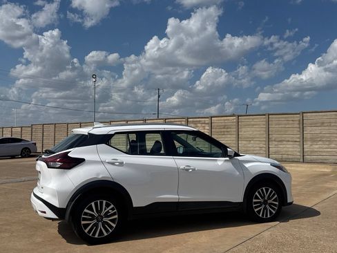 Used 2023 Nissan Kicks SV FWD image 24