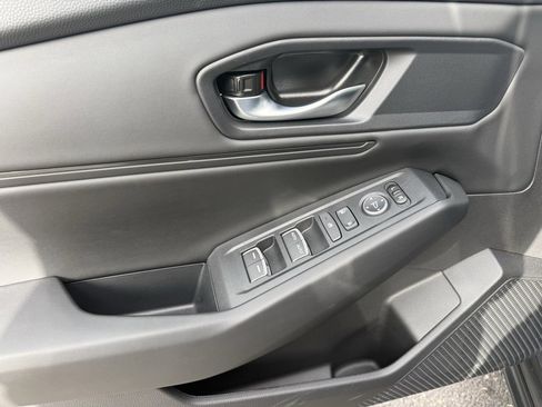 Used 2025 Honda Accord SE image 18