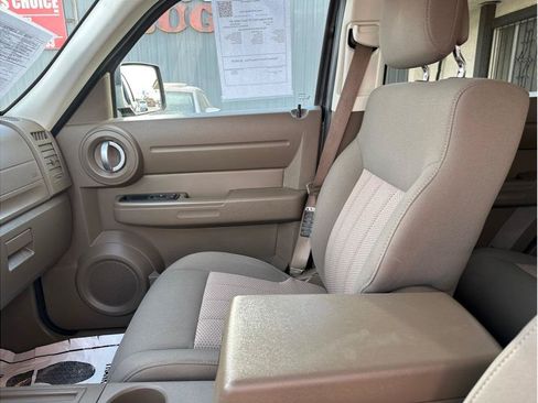 Used 2010 Dodge Nitro SE w/ Popular Equipment Group RWD image 16