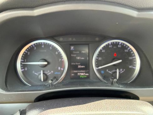 Used 2019 Toyota Highlander Limited Platinum AWD/4WD image 26