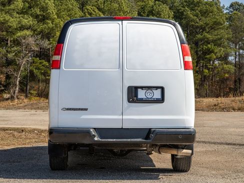 Used 2016 Chevrolet Express 3500 Extended image 6