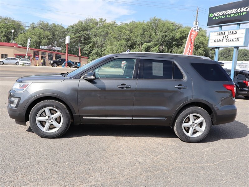 Used 2017 Ford Explorer XLT w/ Equipment Group 201A AWD/4WD image 4