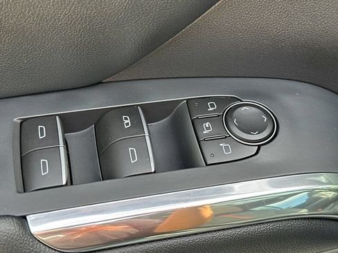 Used 2025 Chevrolet Traverse RS AWD/4WD image 28