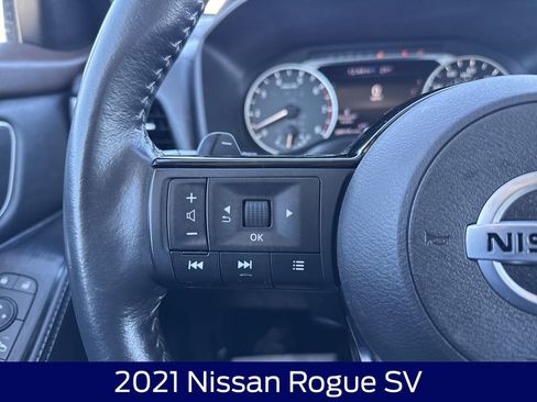Used 2021 Nissan Rogue SV image 19