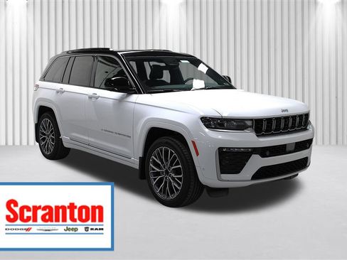 New 2026 Jeep Grand Cherokee Summit w/ MOPAR Finishing Package AWD/4WD image 1