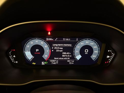 Certified 2025 Audi Q3 2.0T Premium w/ Convenience Package AWD/4WD image 20