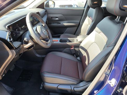New 2026 Nissan Kicks SR w/ SR Premium Package FWD image 21