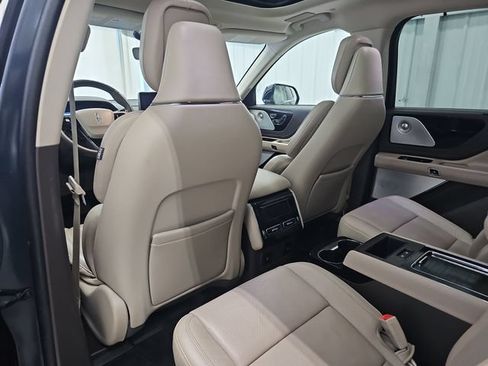 Used 2022 Lincoln Aviator Reserve w/ Equipment Group 201A AWD/4WD image 35