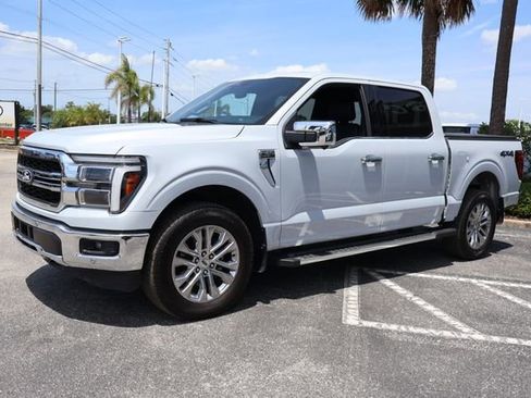 Used 2025 Ford F150 Lariat w/ Equipment Group 502A High AWD/4WD image 3