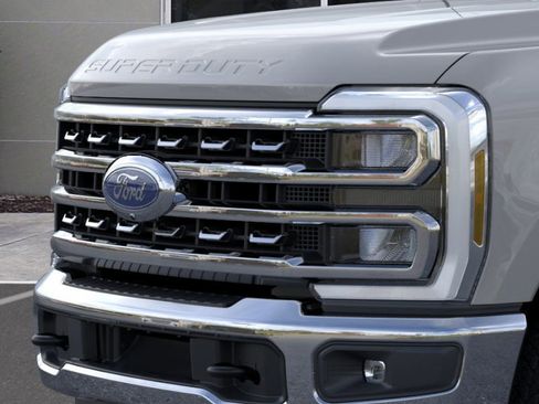 New 2026 Ford F250 Lariat w/ Chrome Package image 17