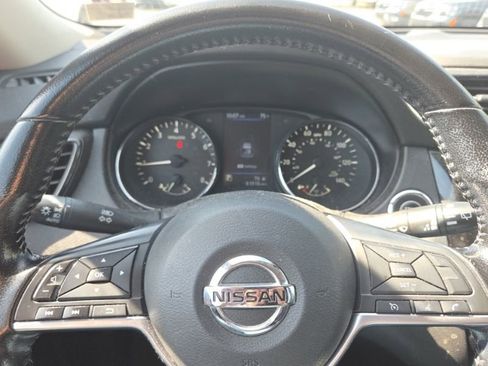 Used 2020 Nissan Rogue SV AWD/4WD image 13