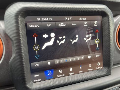 Used 2023 Jeep Gladiator Mojave image 39