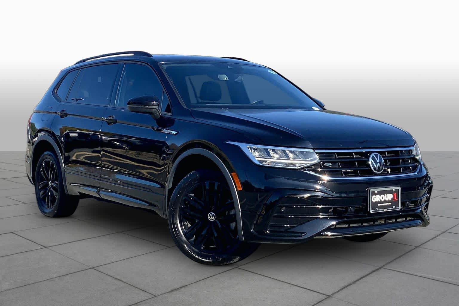 Used 2022 Volkswagen Tiguan SE R-Line AWD/4WD image 3