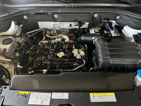 Used 2024 Volkswagen Atlas SE AWD/4WD image 20