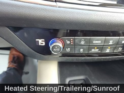 Used 2018 Buick Enclave Premium w/ Experience Buick Package FWD image 22
