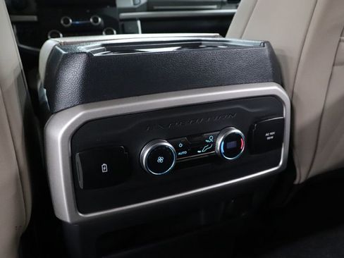 Used 2023 Ford Expedition XLT image 18