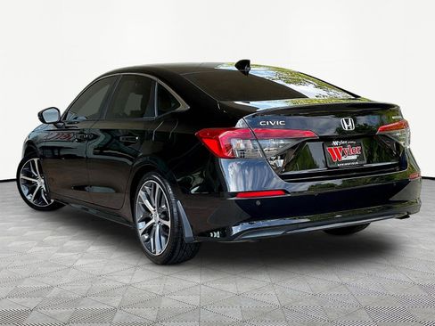 Used 2023 Honda Civic Touring image 4
