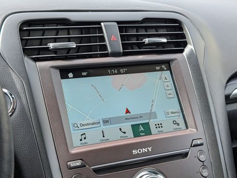 Used 2018 Ford Fusion Titanium image 10