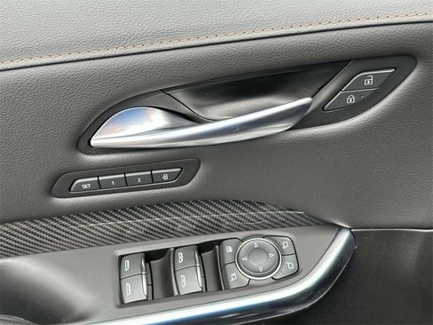 Certified 2022 Cadillac XT4 Sport w/ Enhanced Visibility Package image 21