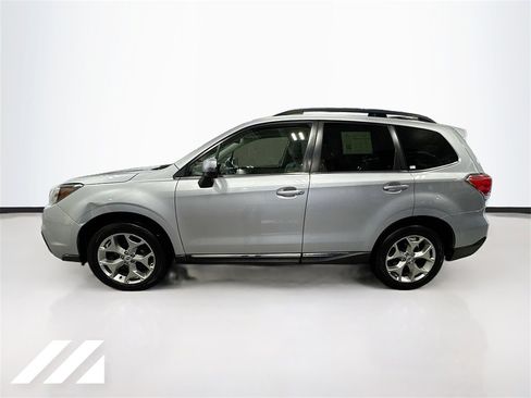 Used 2017 Subaru Forester 2.5i Touring w/ Popular Package #2 image 8