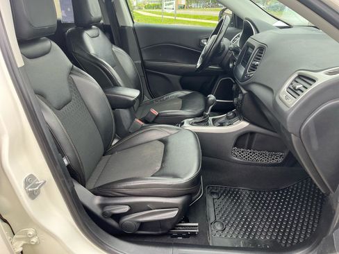 Used 2021 Jeep Compass Latitude w/ Convenience Group AWD/4WD image 17