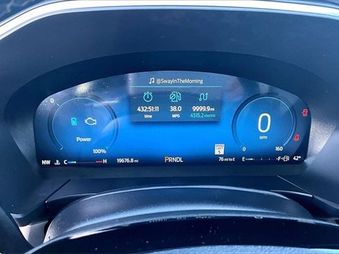 Certified 2025 Ford Escape Platinum image 20