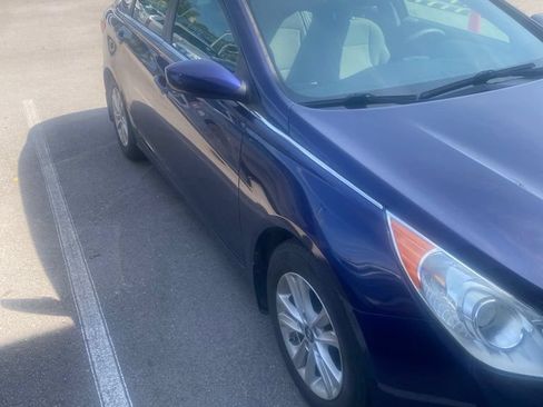 Used 2012 Hyundai Sonata GLS w/ Popular Equipment Pkg FWD image 2