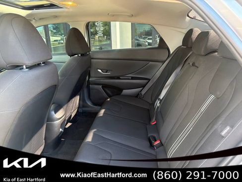 Used 2024 Hyundai Elantra SEL w/ Convenience Package FWD image 19