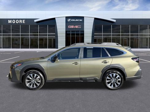 Used 2025 Subaru Outback Limited image 6