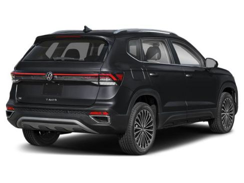 New 2026 Volkswagen Taos SE FWD image 2