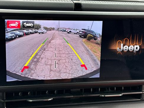 Used 2024 Jeep Wrangler High Altitude AWD/4WD image 18