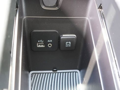 Used 2016 Chrysler 200 Limited FWD image 20