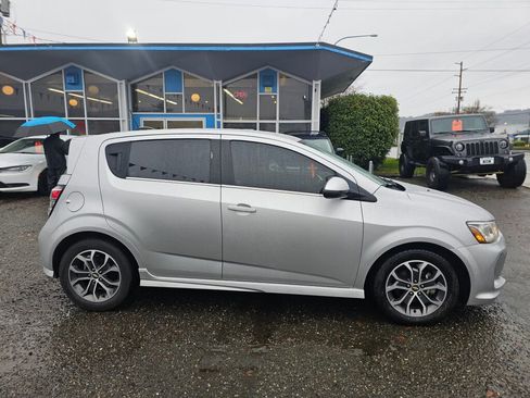 Used 2017 Chevrolet Sonic LT image 8