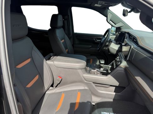Used 2024 GMC Sierra 1500 AT4 w/ Technology Package image 17