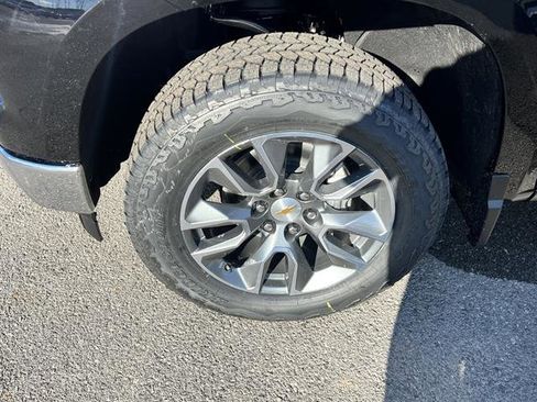 New 2026 Chevrolet Silverado 1500 LT image 9