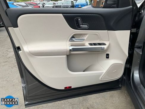 Used 2024 Mercedes-Benz EQB 250+ image 23