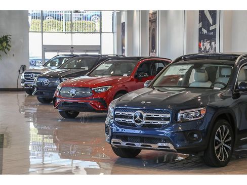 Certified 2024 Mercedes-Benz GLS 450 4MATIC image 36